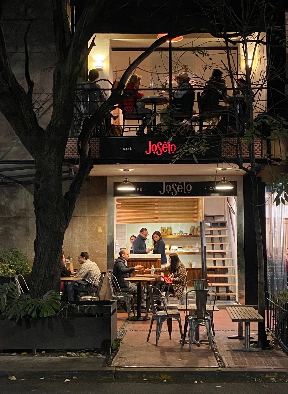 JoSelo Café
