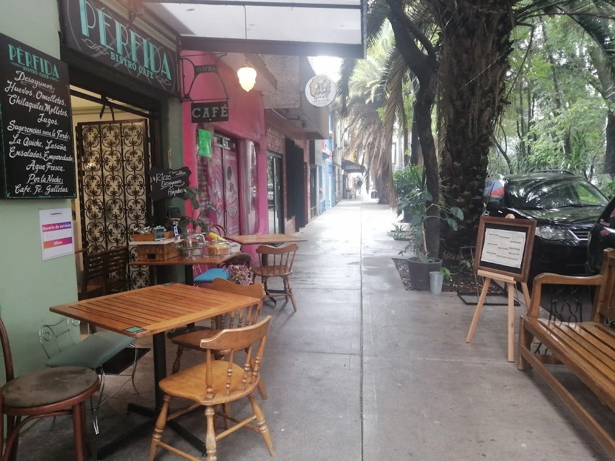 Pérfida Bistro Café