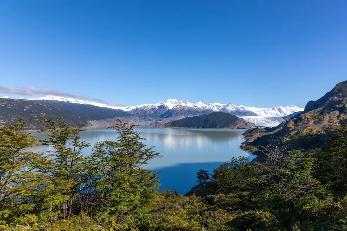 Sendero Refugio Paine Grande – R. Grey