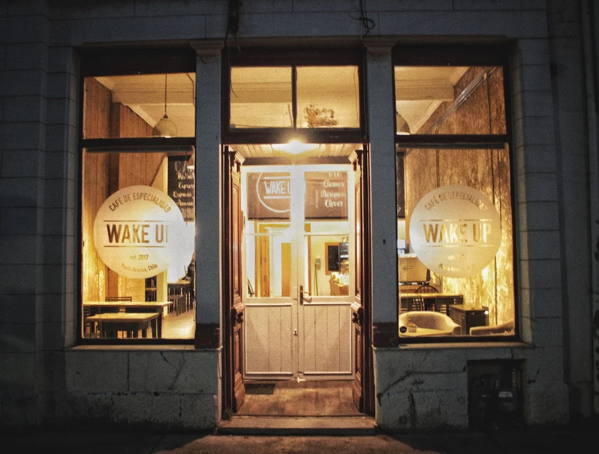 Wake Up – Coffee & Brunch