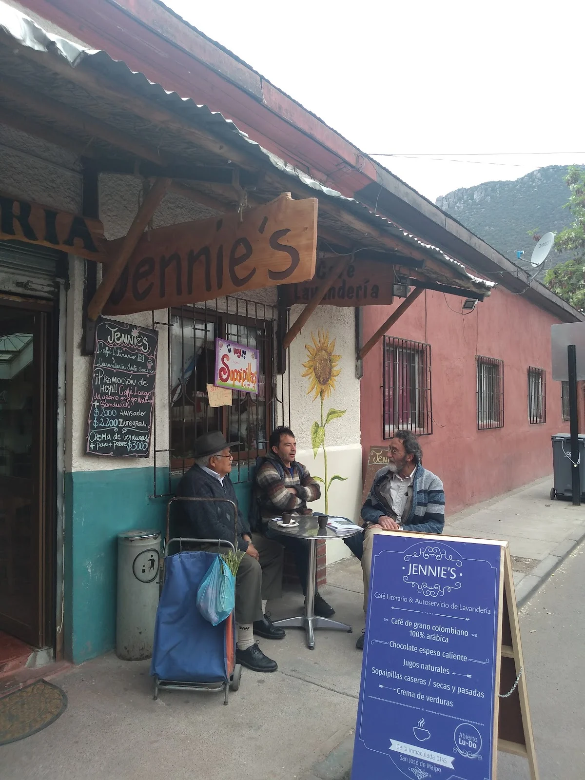 Jennie’s Café Literario