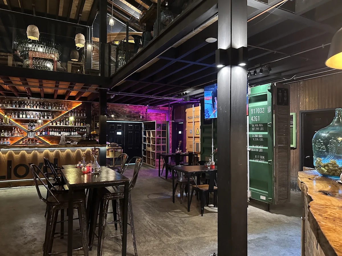By Roots Smoke House